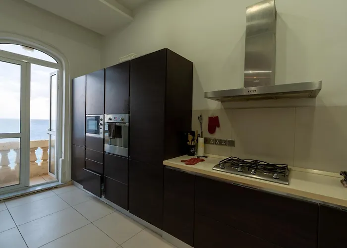 Blue Line Sliema2 Homestay St. Paul's Bay